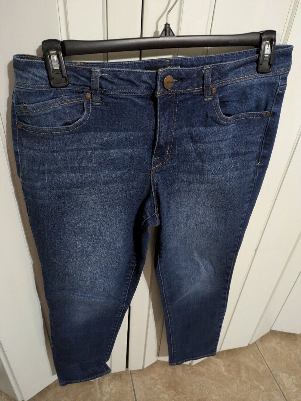 NWOT~ Women's Jeans (1822)